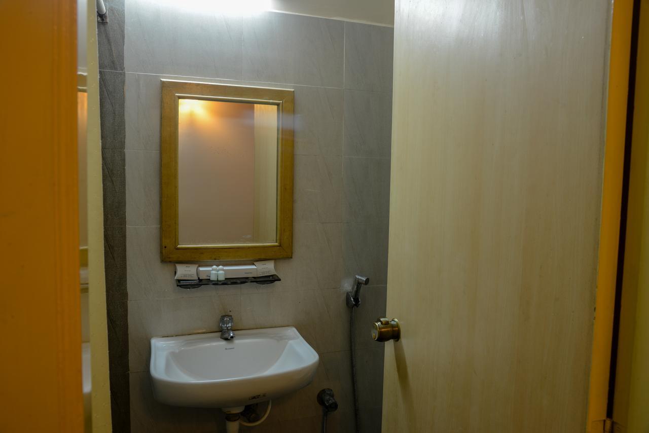 Oyo 14933 Rpr Residency Chennai Exterior photo