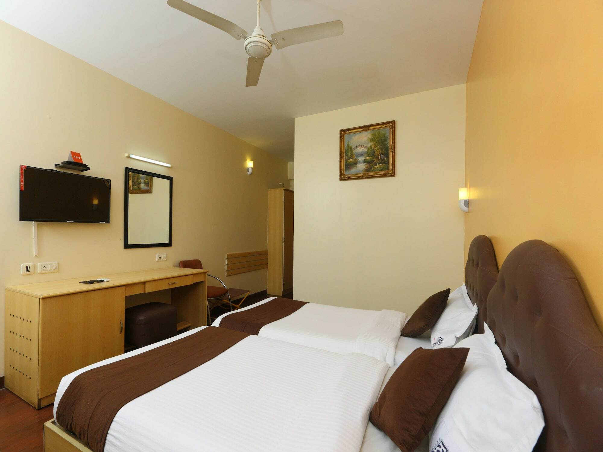 Oyo 14933 Rpr Residency Chennai Exterior photo